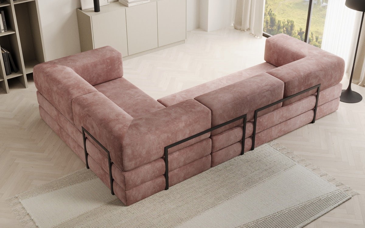 Sofa projektanta Lazy L obita materiałem Cord