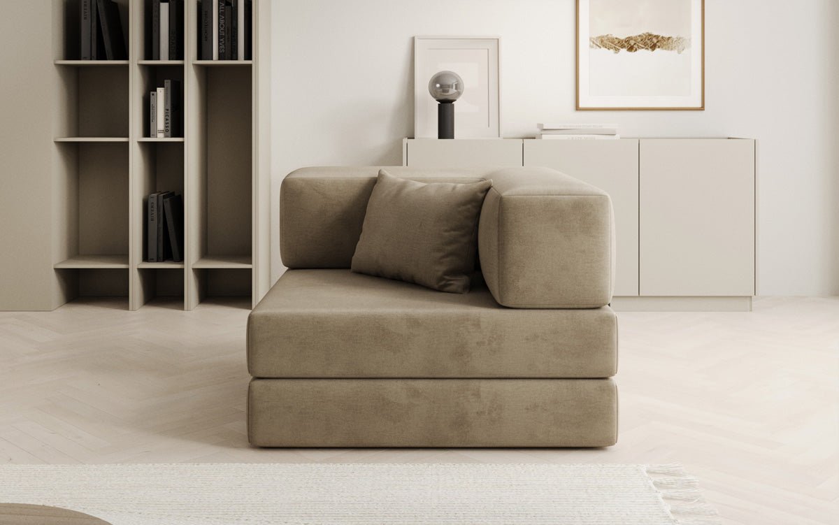 Projektowany fotel Lazy w aksamitnej tapicerce
