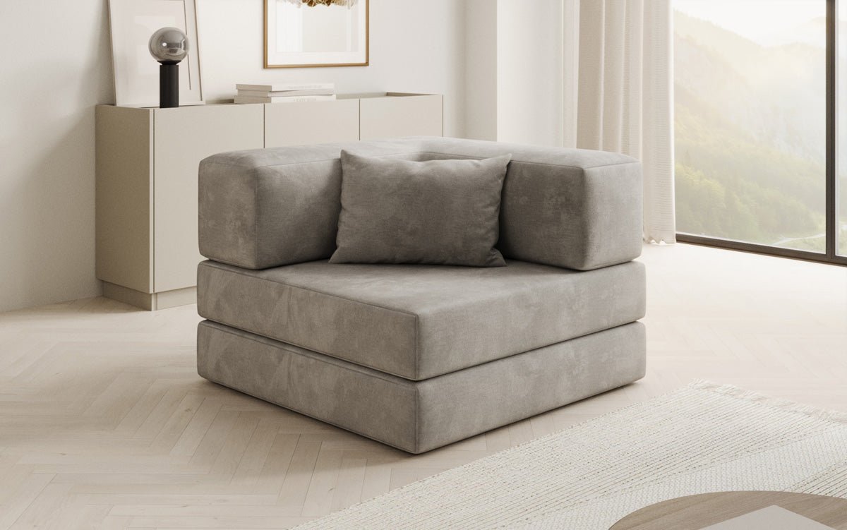 Projektowany fotel Lazy w aksamitnej tapicerce